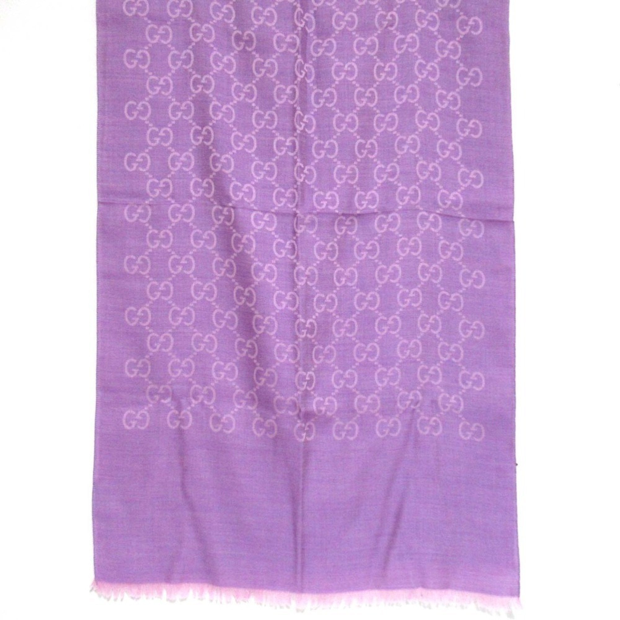 Gucci GG pattern