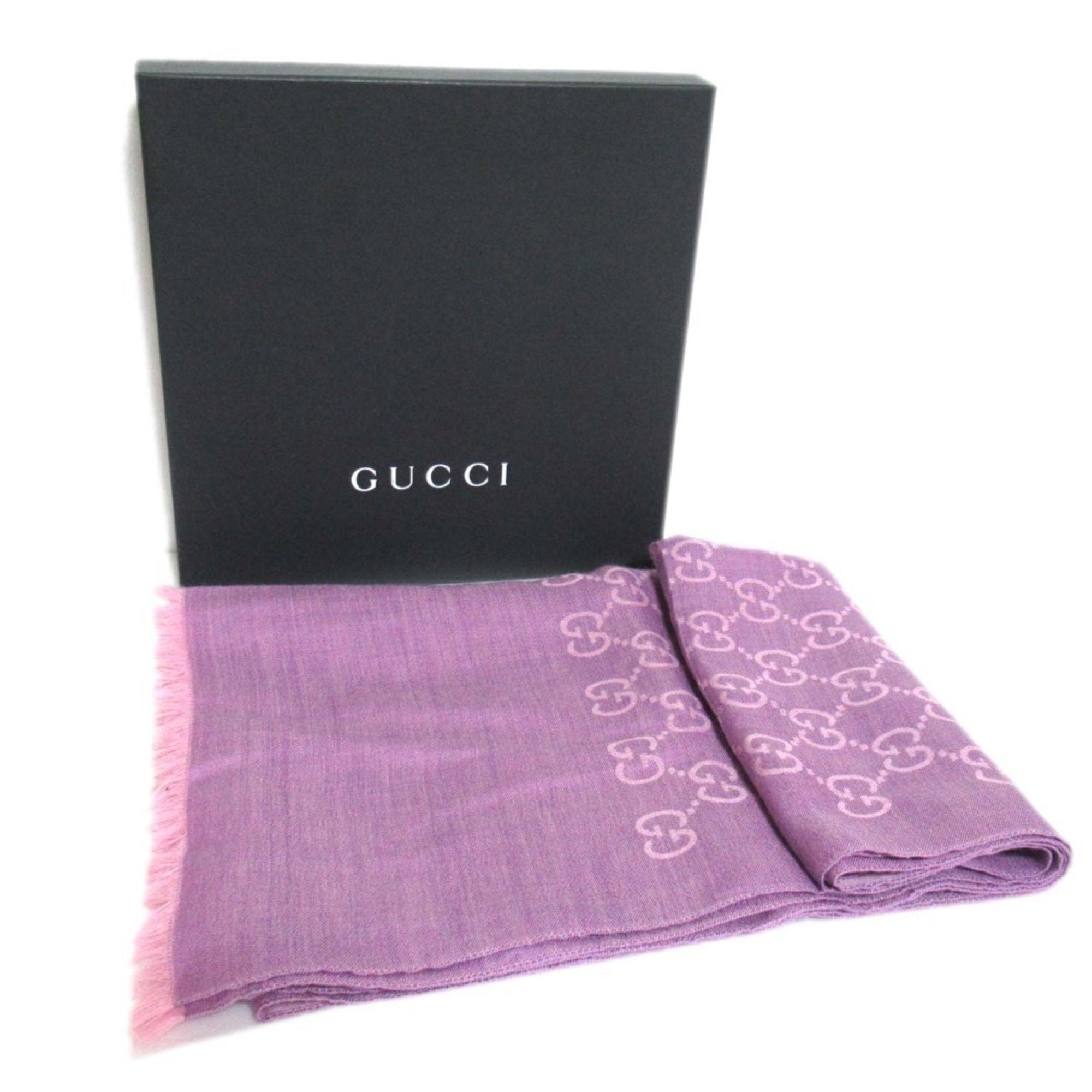 Gucci GG pattern