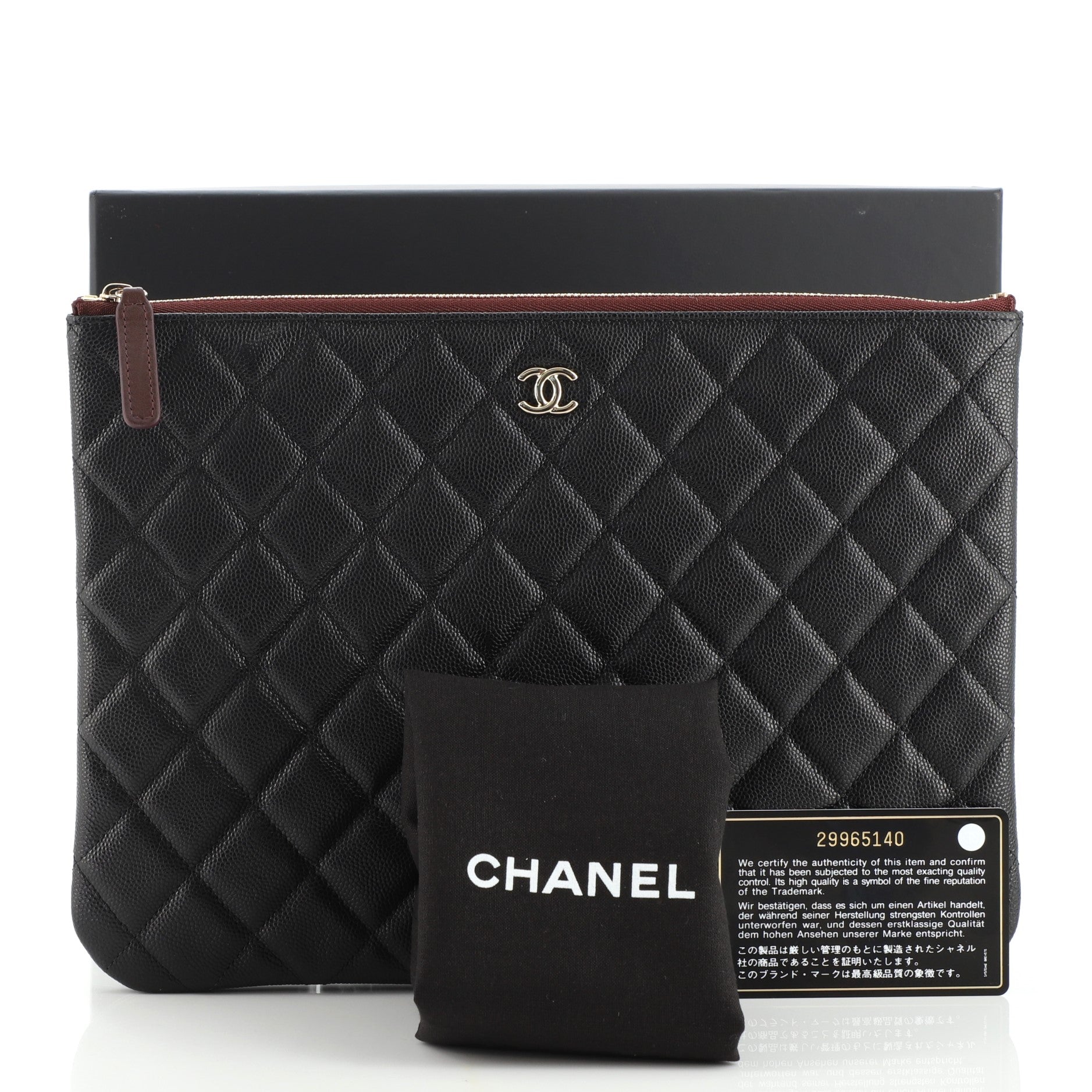 O Case Clutch Quilted Caviar Medium
