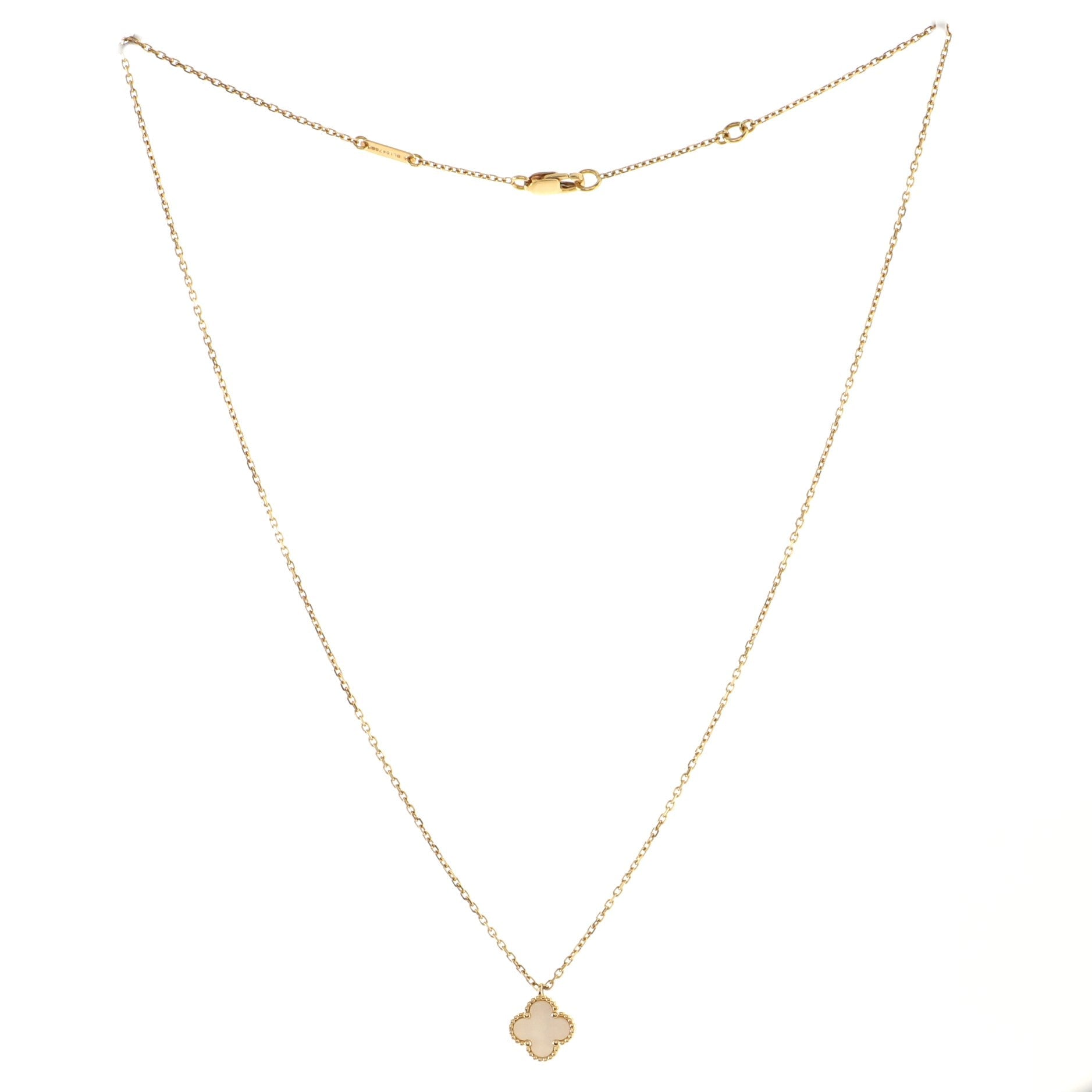 Sweet Alhambra Pendant Necklace 18K Yellow Gold and Mother of Pearl