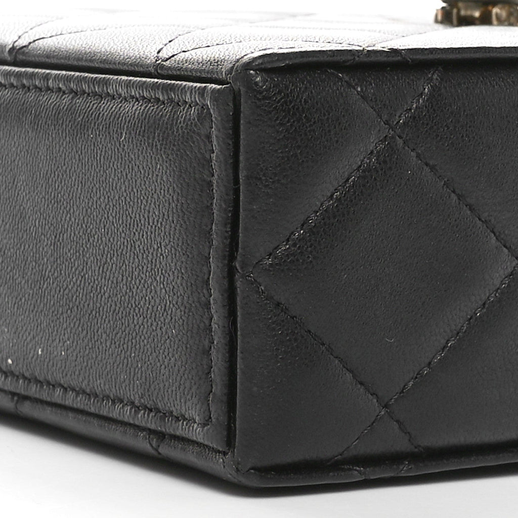 Lambskin Quilted Small Box With Chain Black