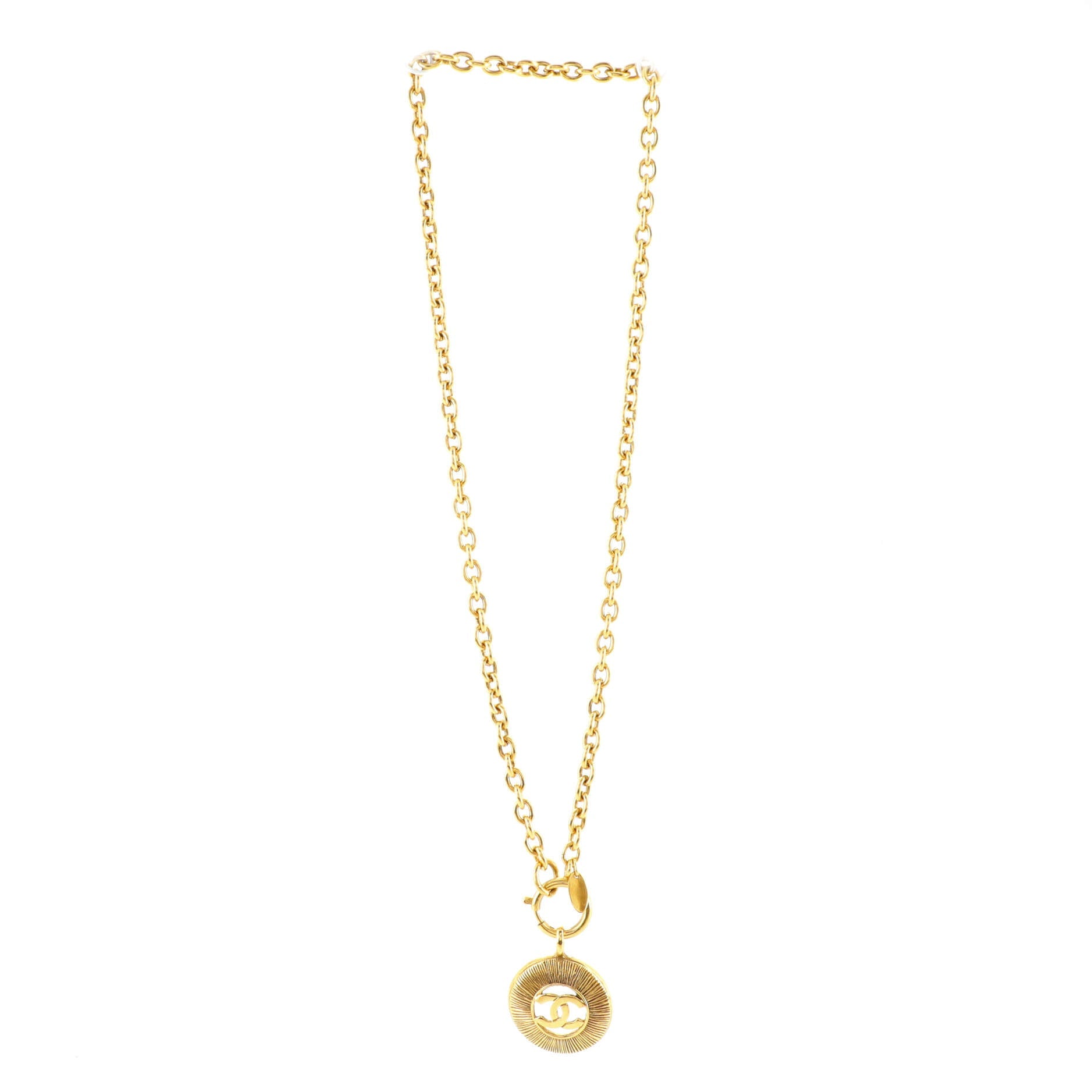 Vintage CC Round Pendant Necklace Metal