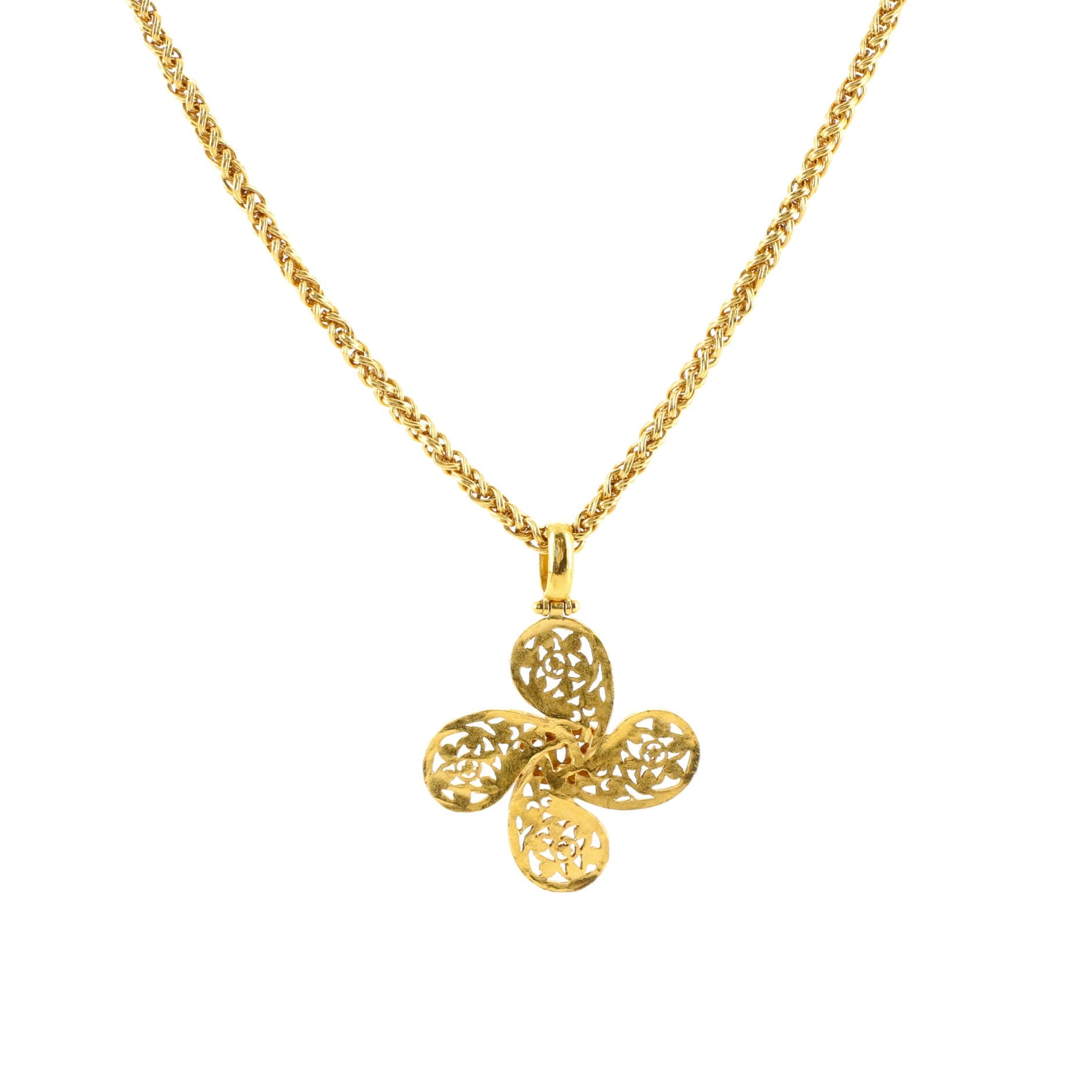 Vintage Clover Pendant Necklace Metal