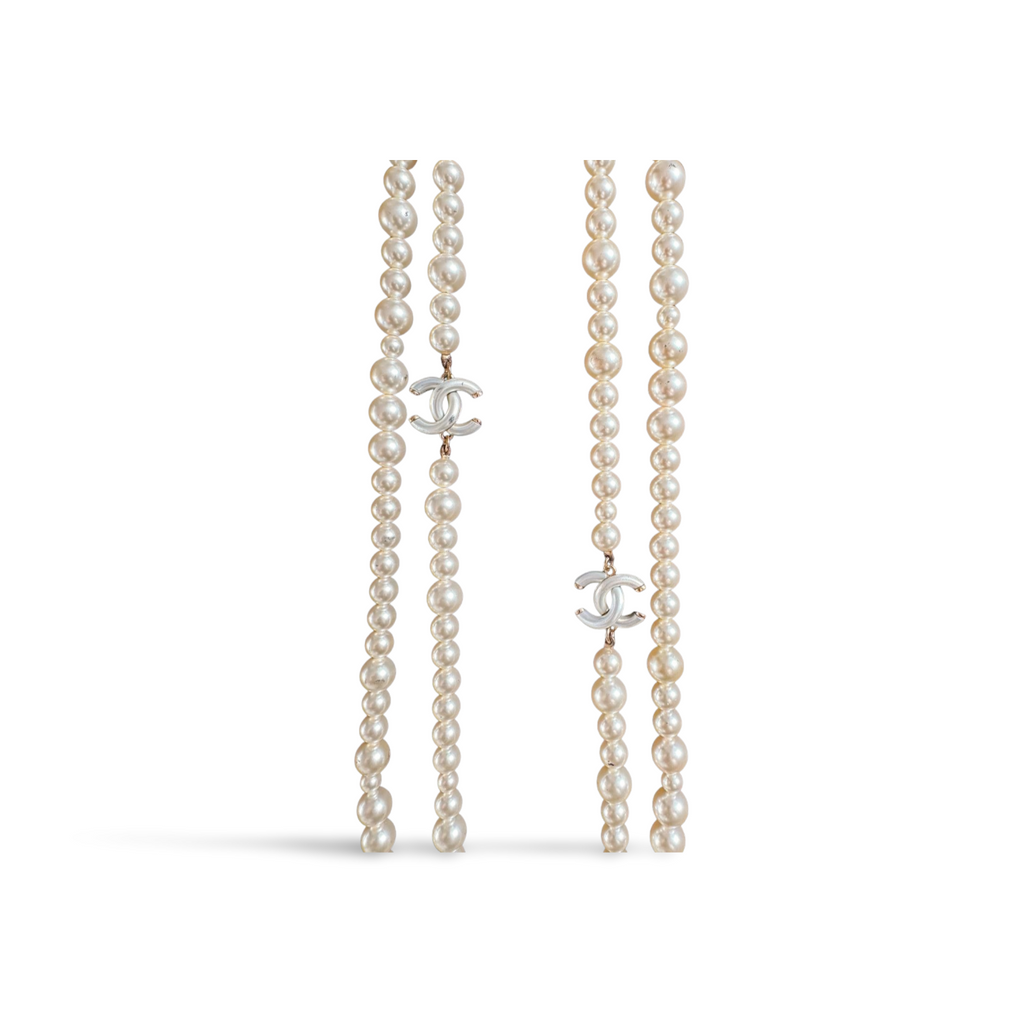 Chanel pearl necklace