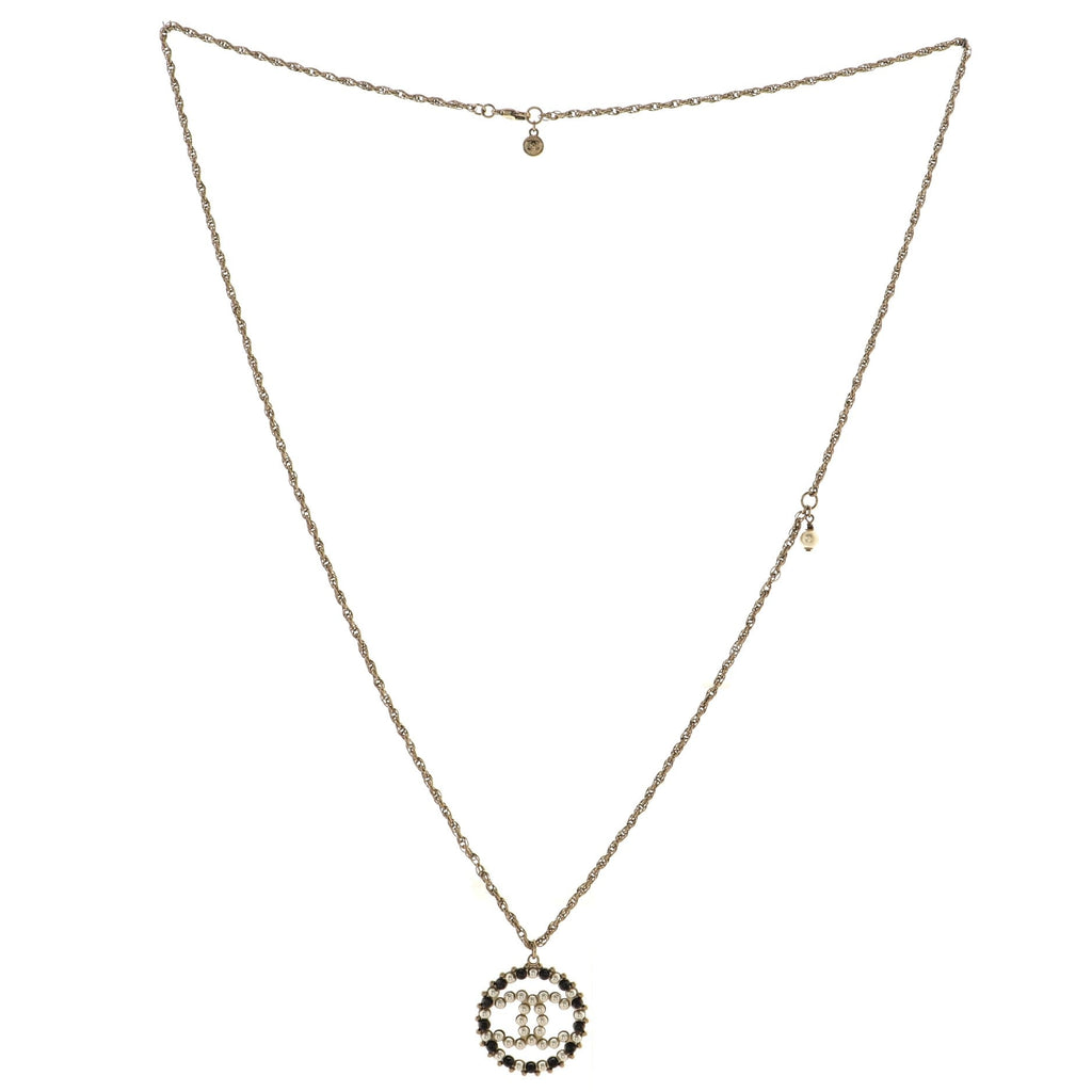 CC Round Pendant Necklace Metal with Faux Pearls