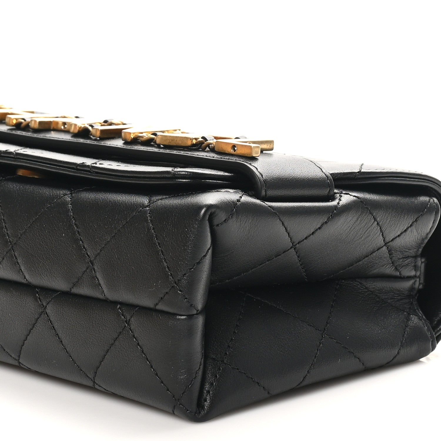 Calfskin Quilted Small Enchained Flap Black