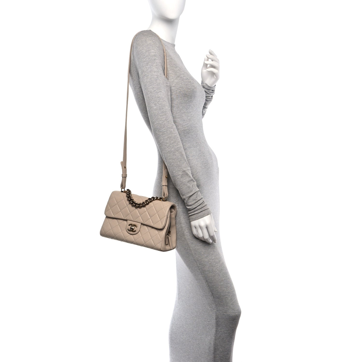 Shiny Sheepskin Quilted Small Trapezio Flap Beige