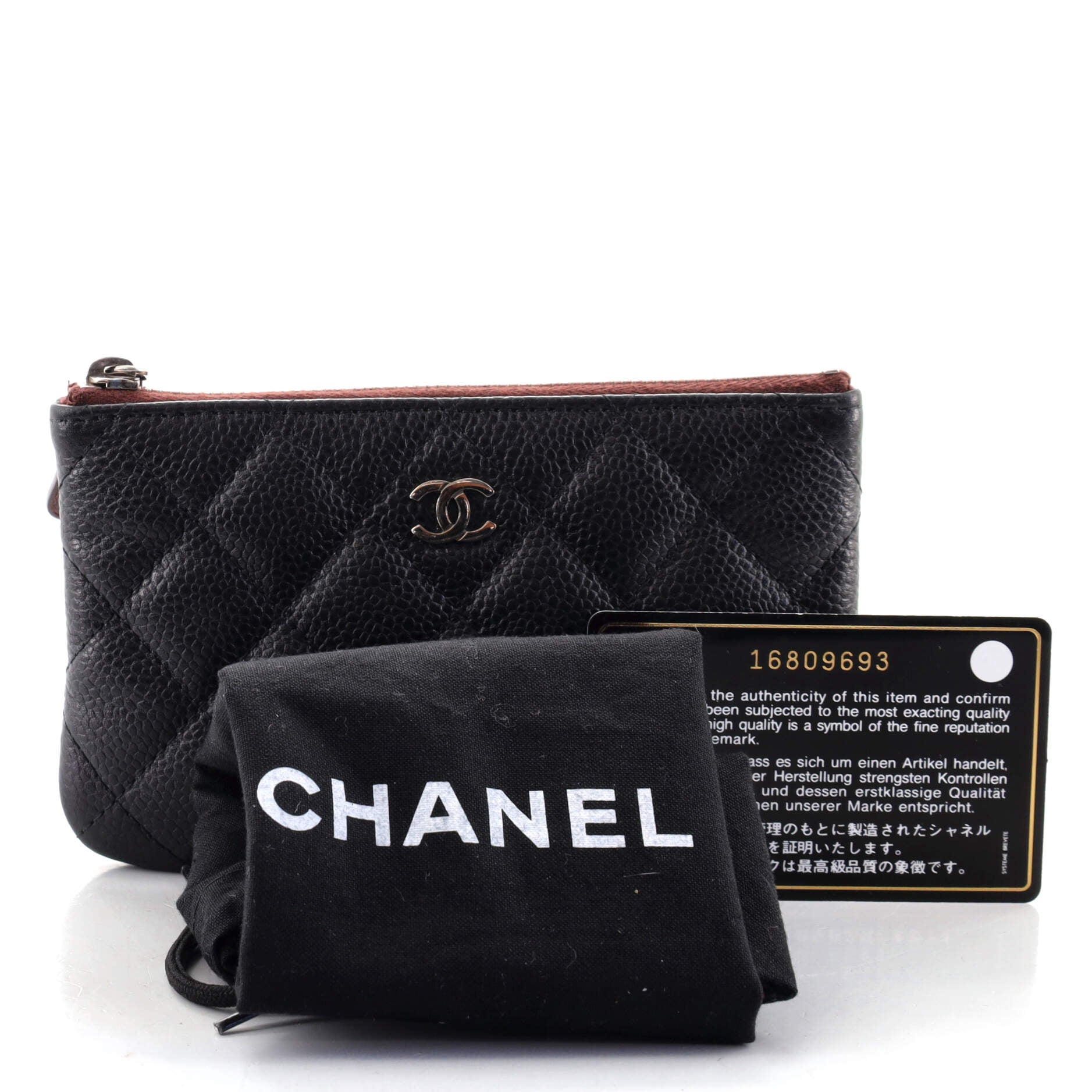 Classic O Case Pouch Quilted Caviar Mini