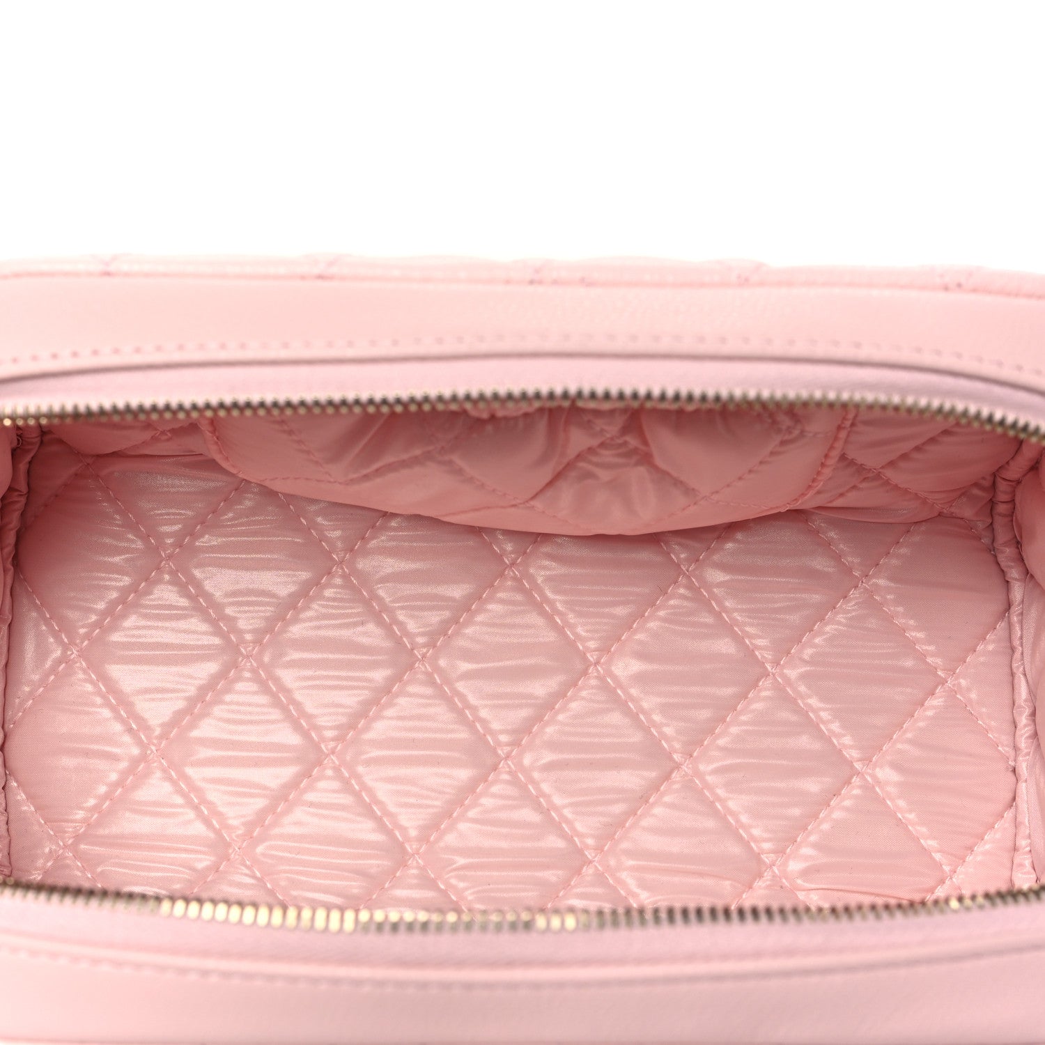 Caviar Quilted Toiletry Case With Chain Light Pink