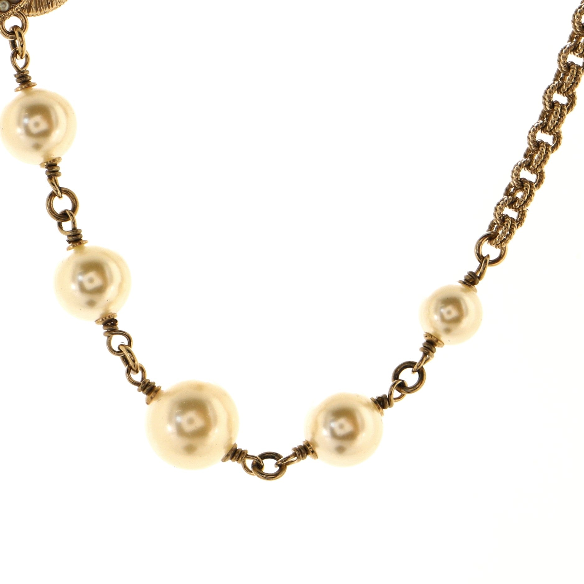 CC Chain Necklace Metal with Faux Pearls