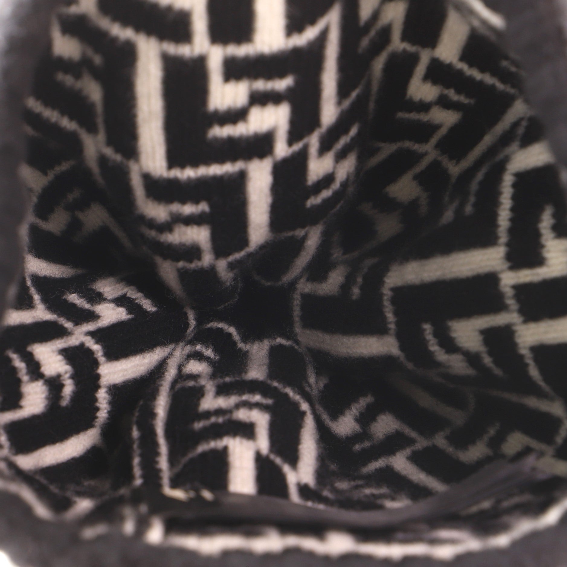 Bobble Beanie Zucca Wool XXL