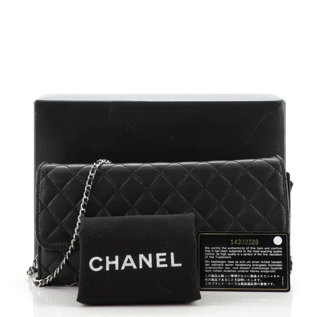 Wallet On Chain Clutch Quilted Lambskin East West