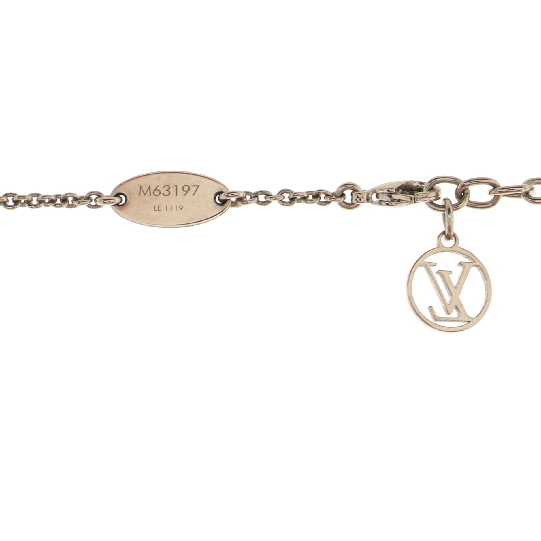 Essential V Supple Necklace Metal