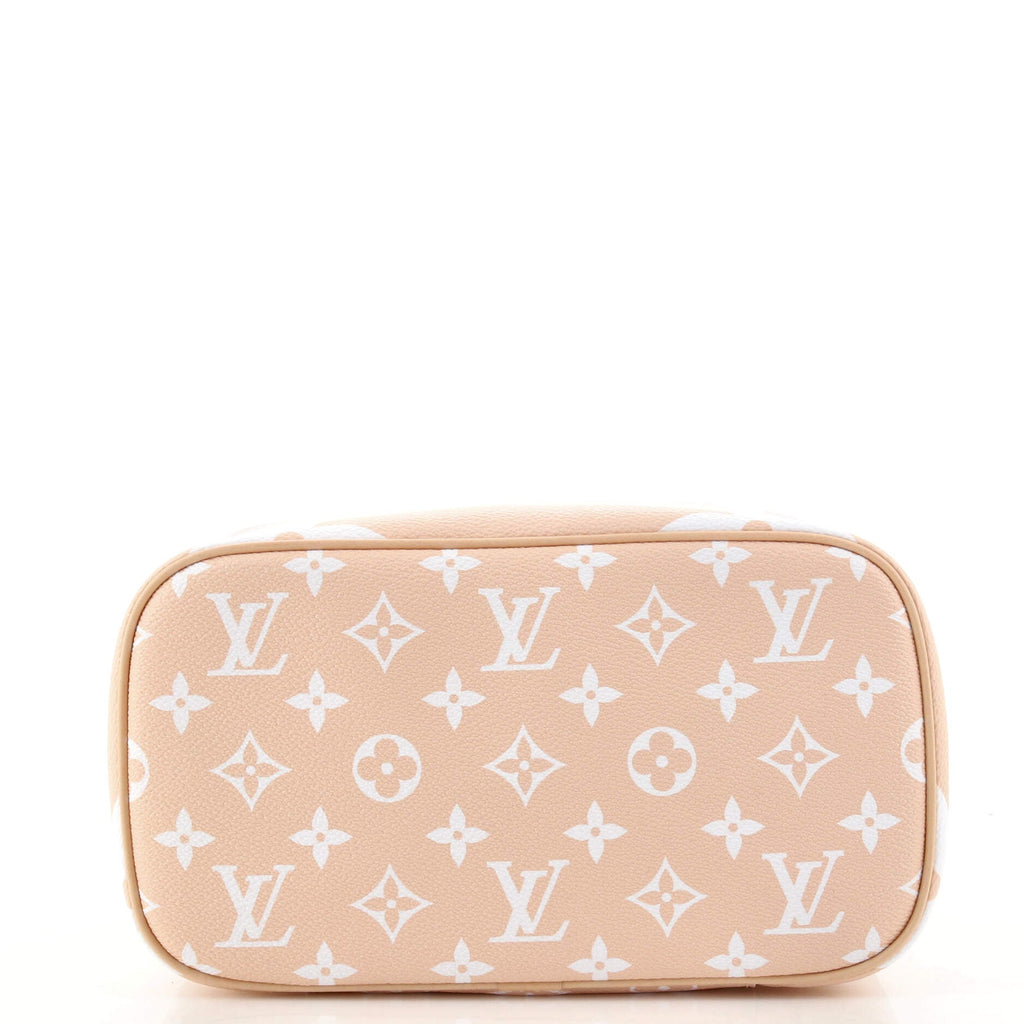 Nice Vanity Case By The Pool Monogram Giant BB