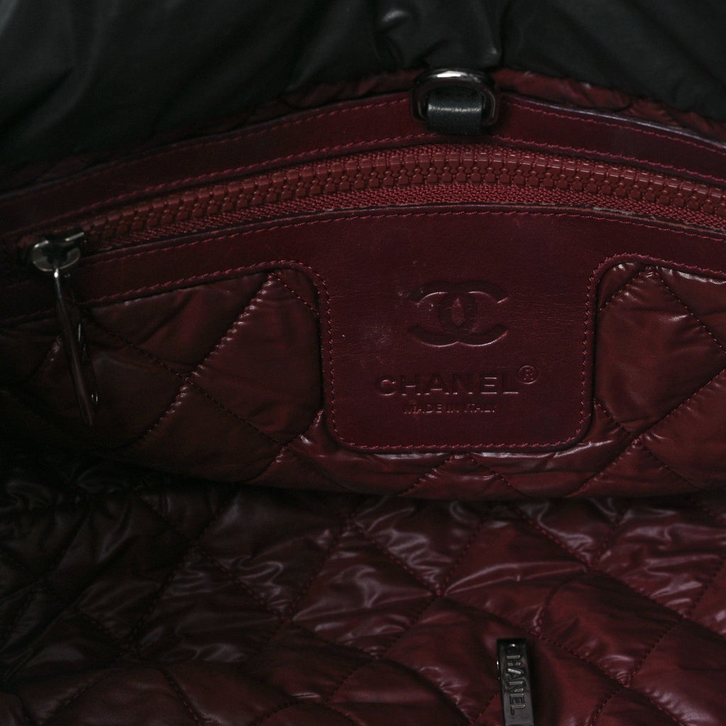 Nylon Quilted Coco Cocoon Reversible Tote Black