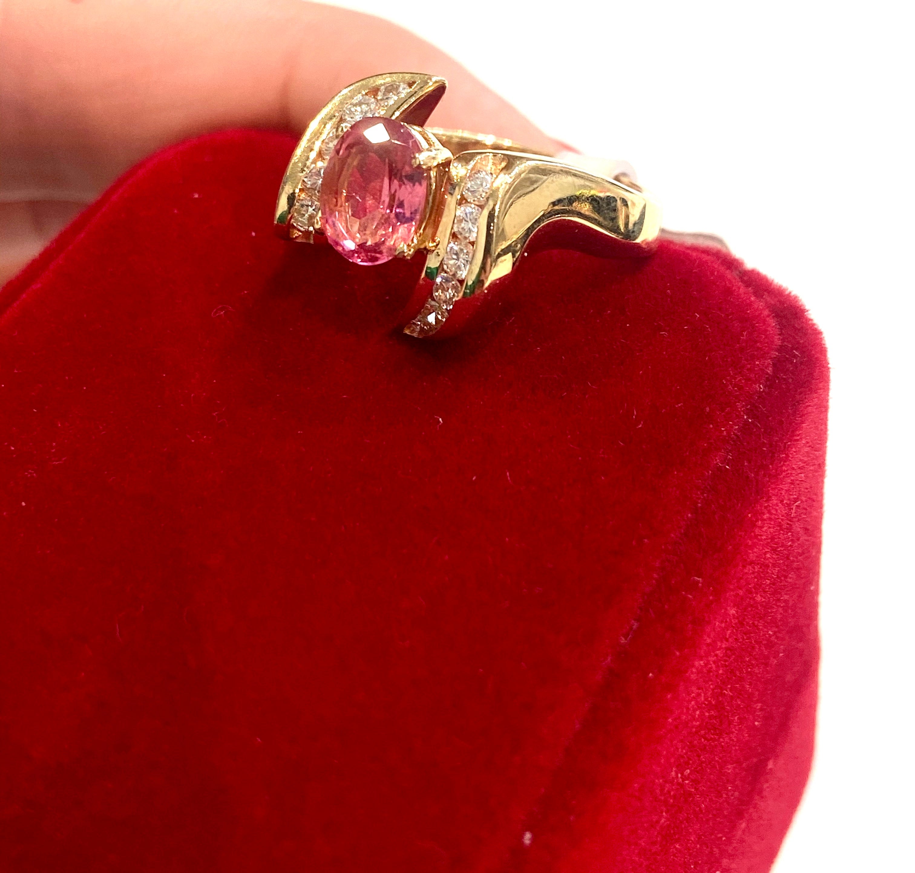 14K YELLOW GOLD SAPPHIRE AND DIAMONDS COCKTAIL RING