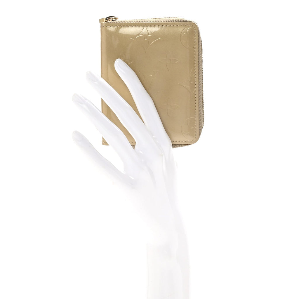 Vernis Broome Zip Wallet Beige