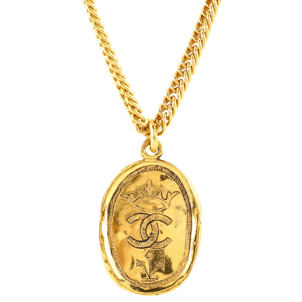 Vintage CC Crown Oval Pendant Necklace Metal