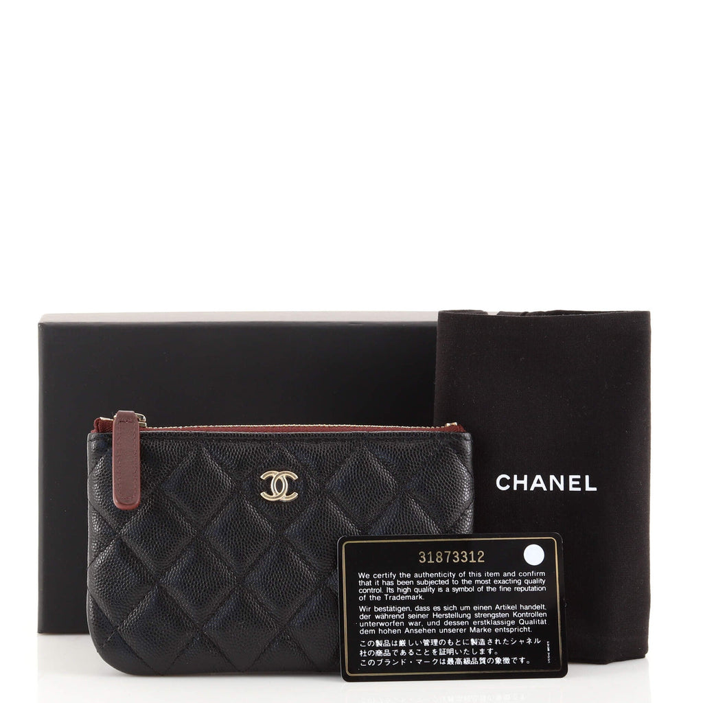 Classic O Case Pouch Quilted Caviar Mini