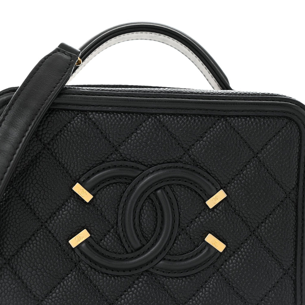 Caviar Quilted Small CC Filigree Vanity Case Black