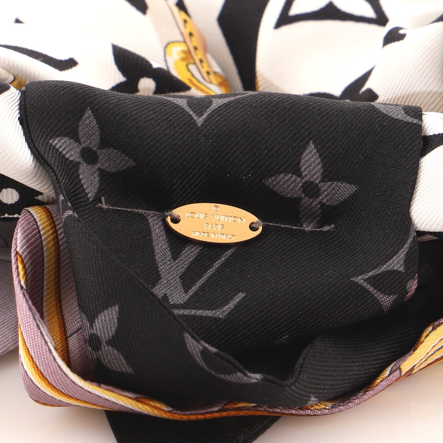 Chouchou Be Mindful Hair Scrunchie Printed Silk XS