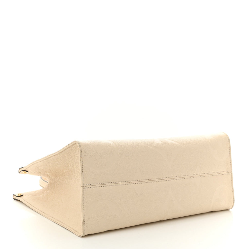 Empreinte Monogram Giant Onthego MM Creme