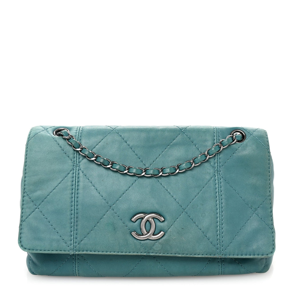 Lambskin Quilted Large Soft Touch Flap Green