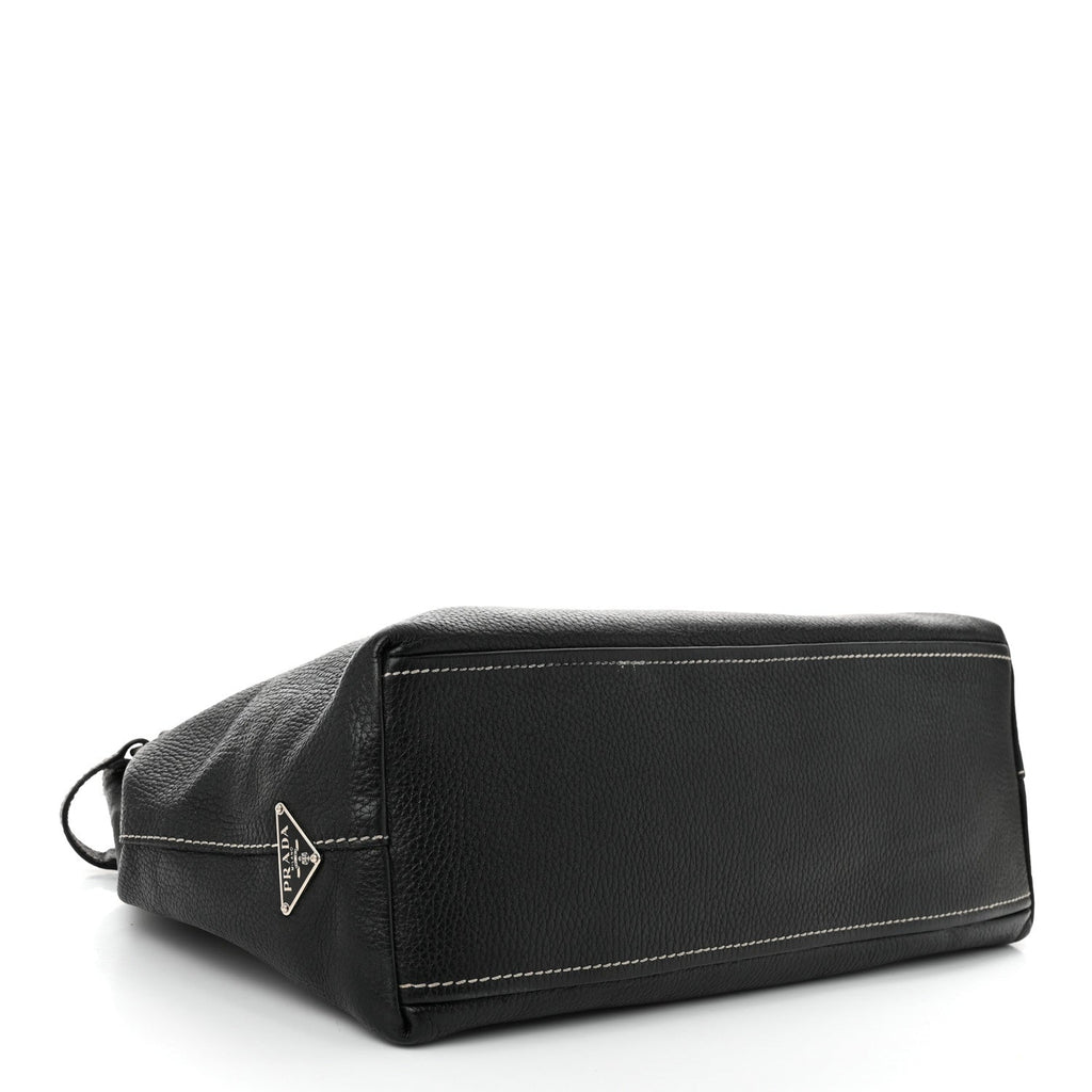 Vitello Daino Shoulder Bag Black
