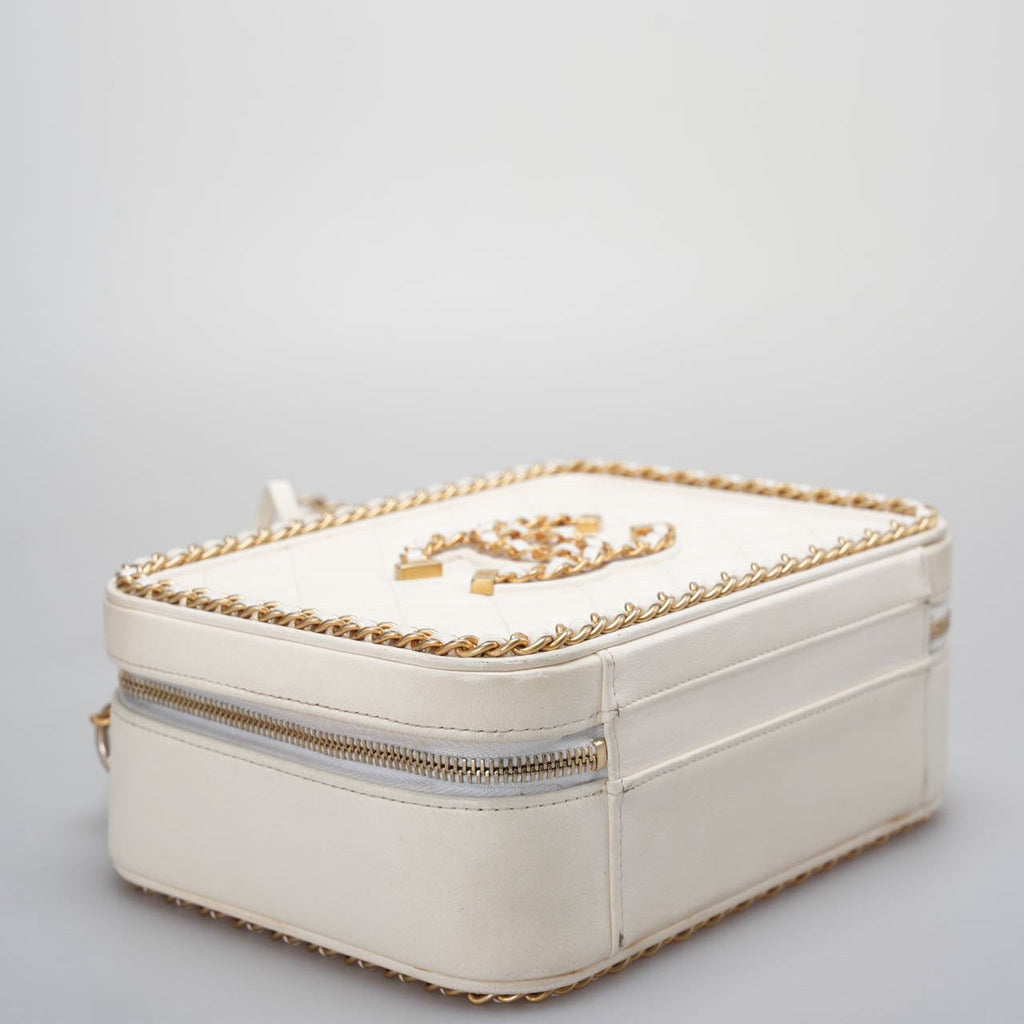Chanel White Vanity Case Bag In Quilted Leather CC Filigree Chain Around