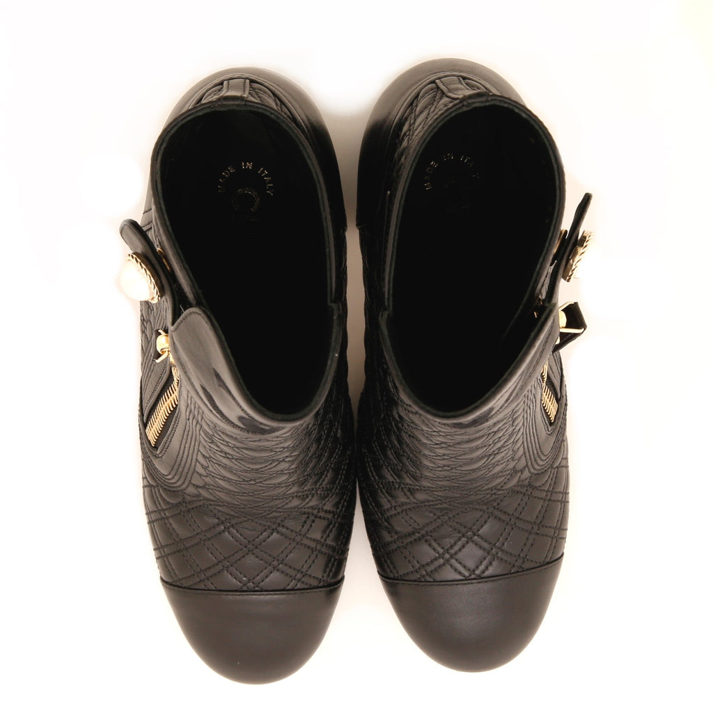 Women's CC Zip Heeled Boots Quilted Leather