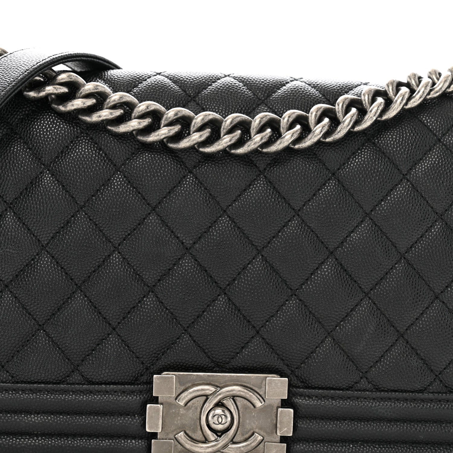 Caviar Quilted Medium Boy Flap Black
