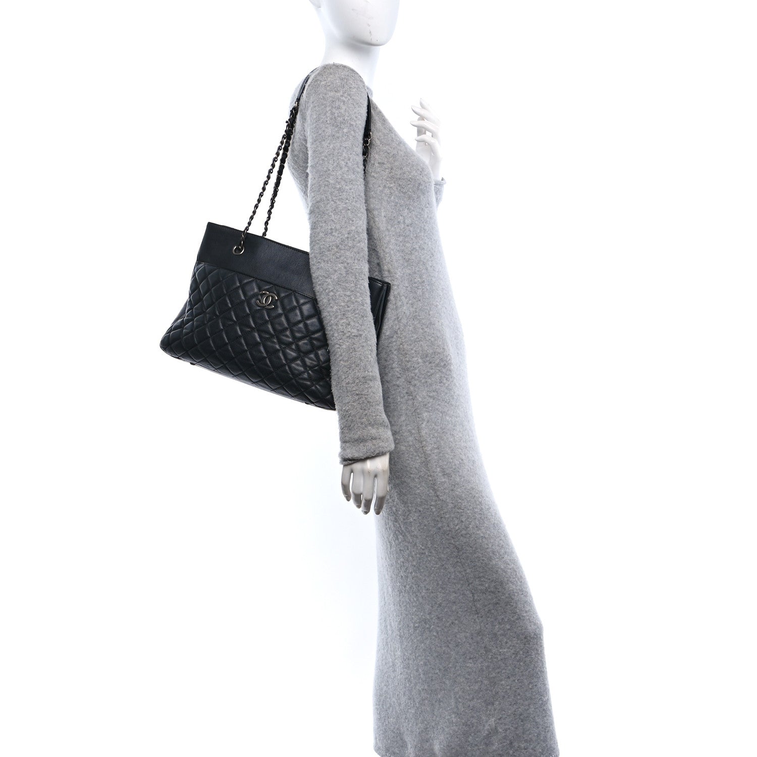 Caviar Quilted Urban Companion Shopping Tote Black