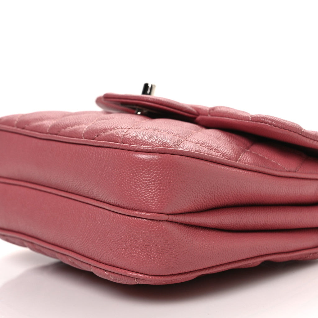 Caviar Quilted Small Urban Companion Flap Pink