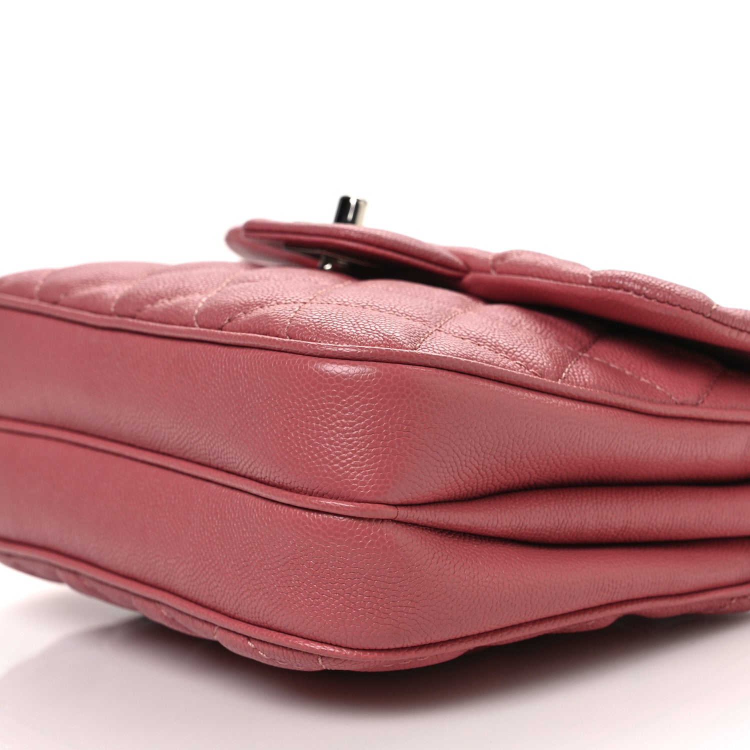 Caviar Quilted Small Urban Companion Flap Pink