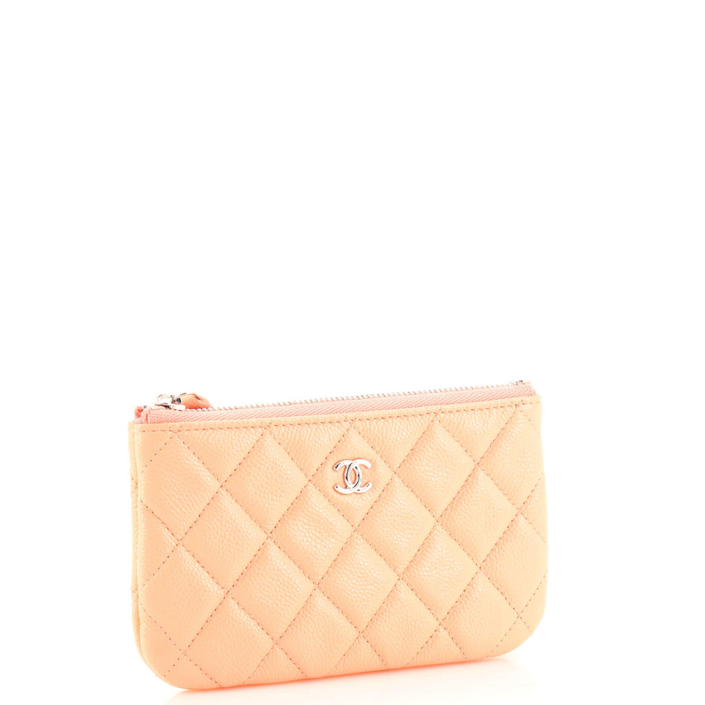 Classic O Case Pouch Quilted Caviar Mini