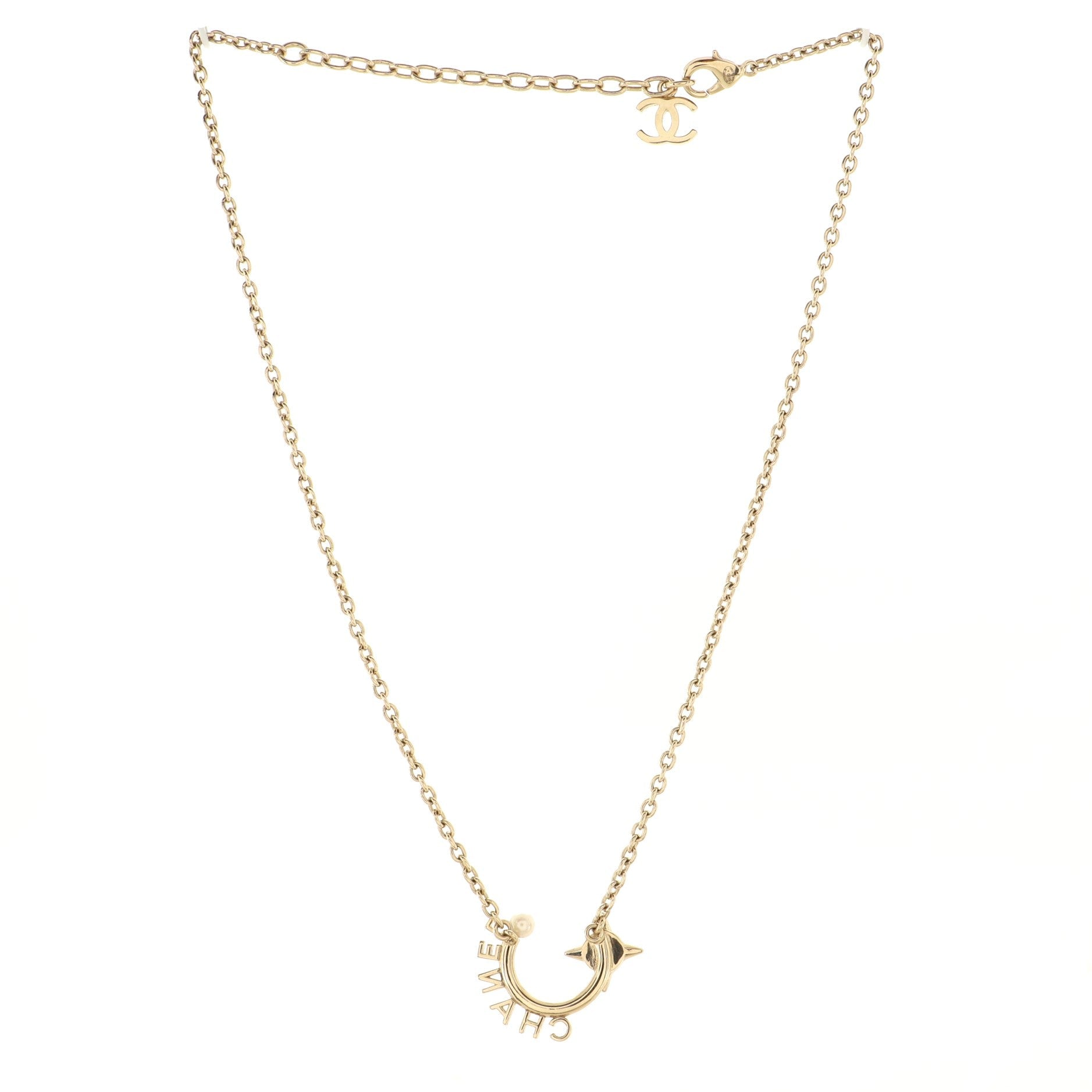 Logo Semicircle Pendant Short Necklace Metal with Faux Pearls