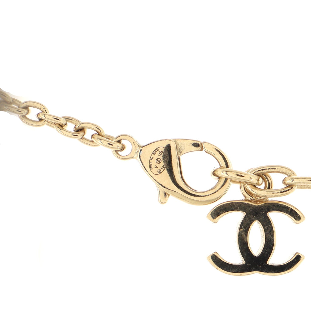 Logo Semicircle Pendant Short Necklace Metal with Faux Pearls