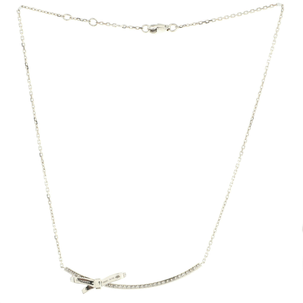 Ruban Pendant Necklace 18K White Gold and Diamonds