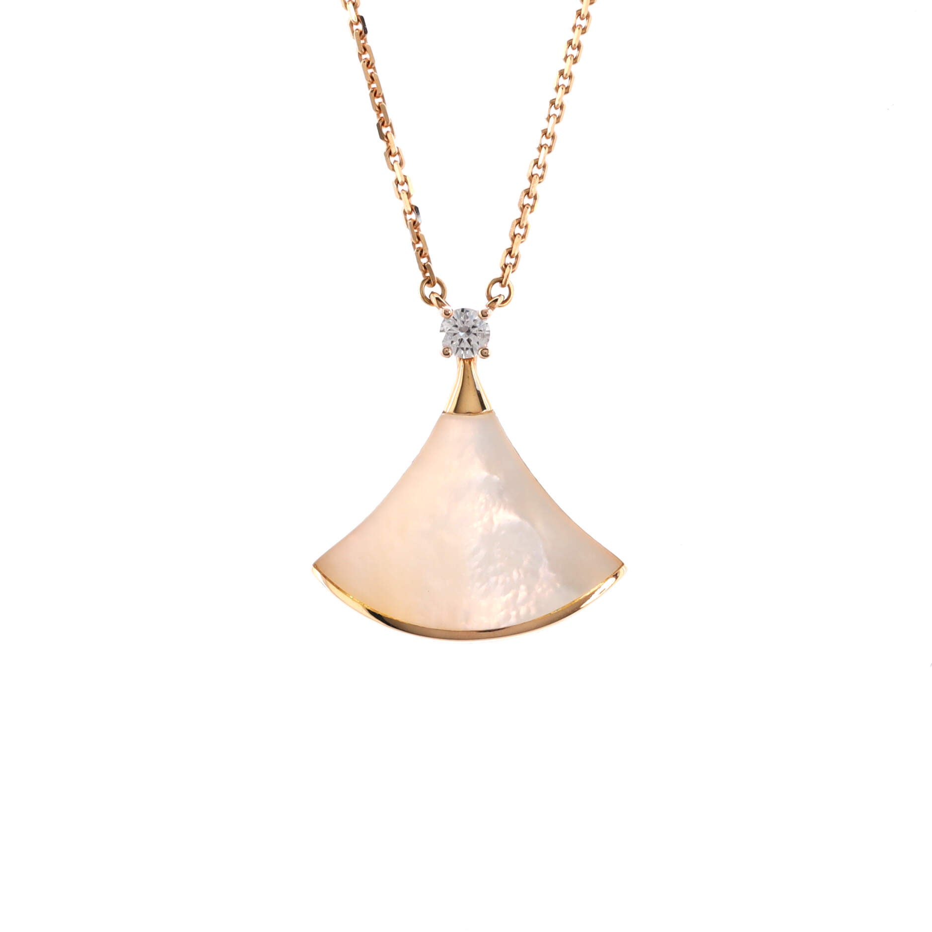 Diva's Dream Pendant Necklace 18K Rose Gold with Mother of Pearl and Diamond Large