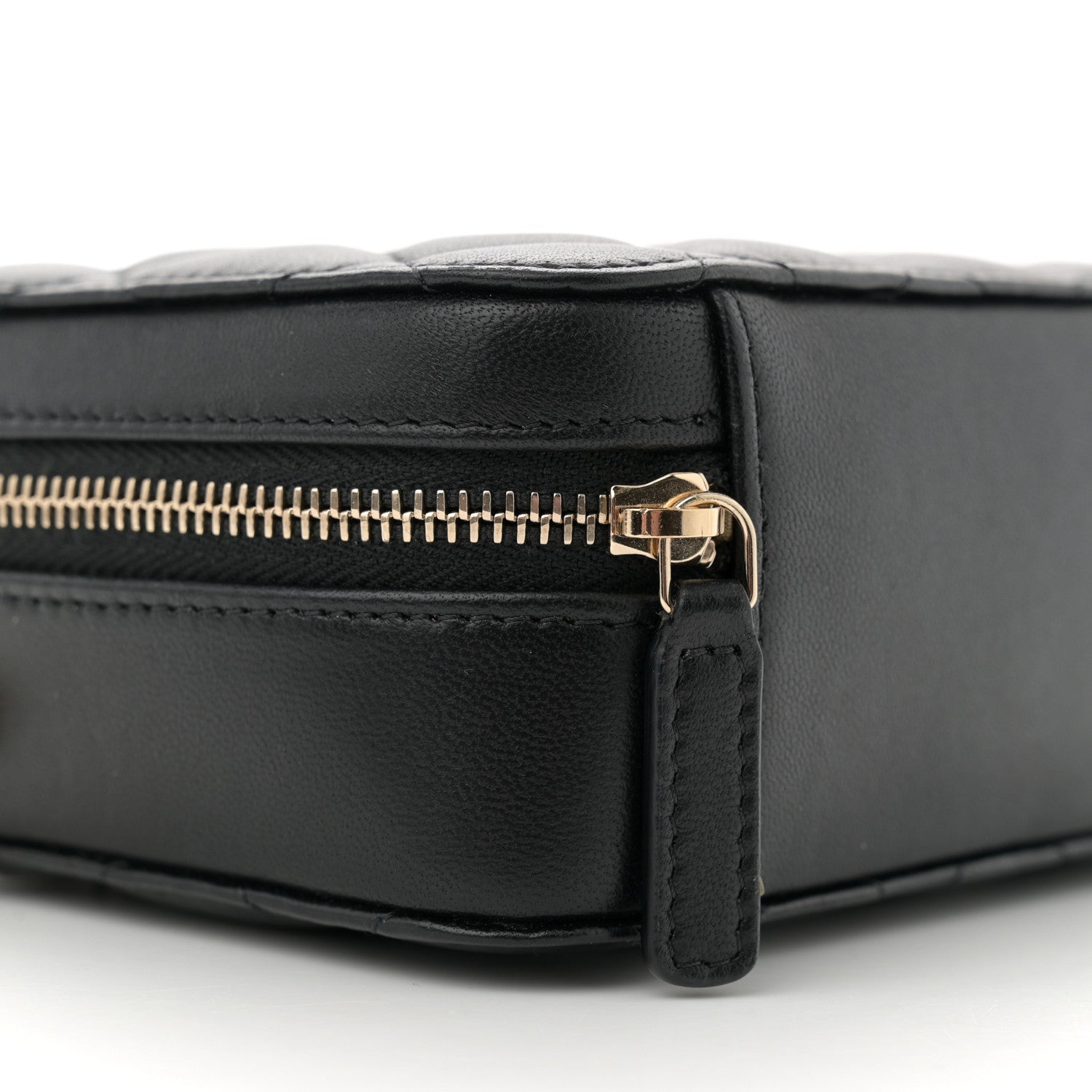 Lambskin Quilted CC Pearl Crush Camera Case Black