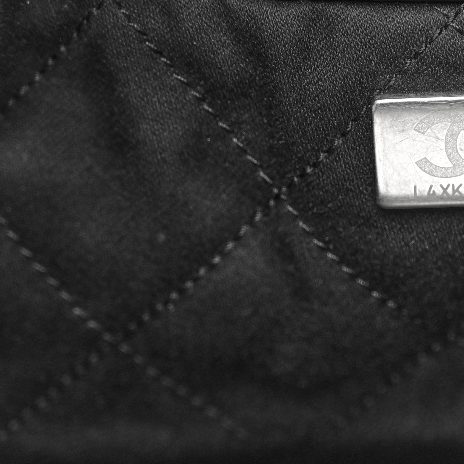 Shiny Calfskin Quilted Small Chanel 22 So Black