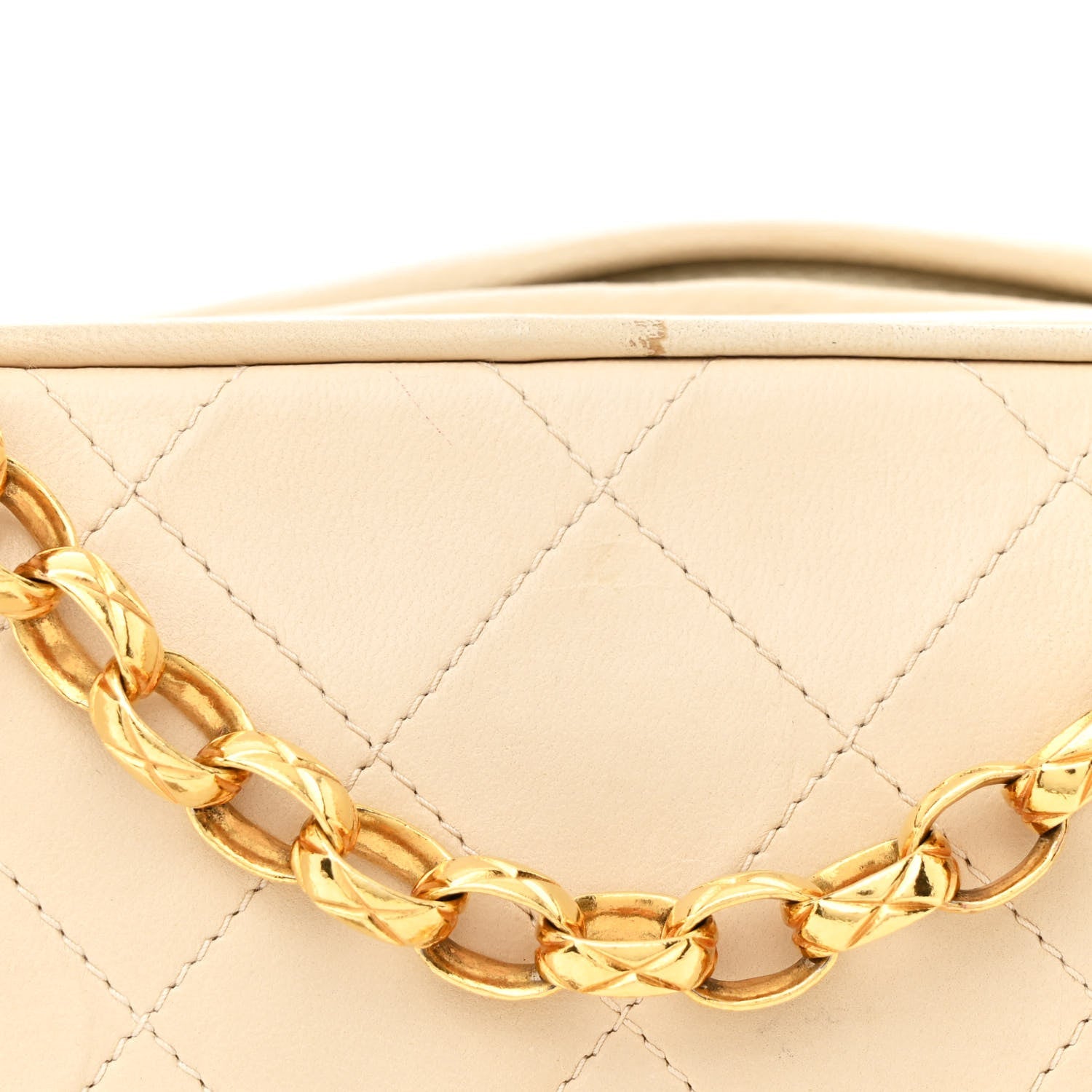 Lambskin Quilted Tassel Flap Camera Case White