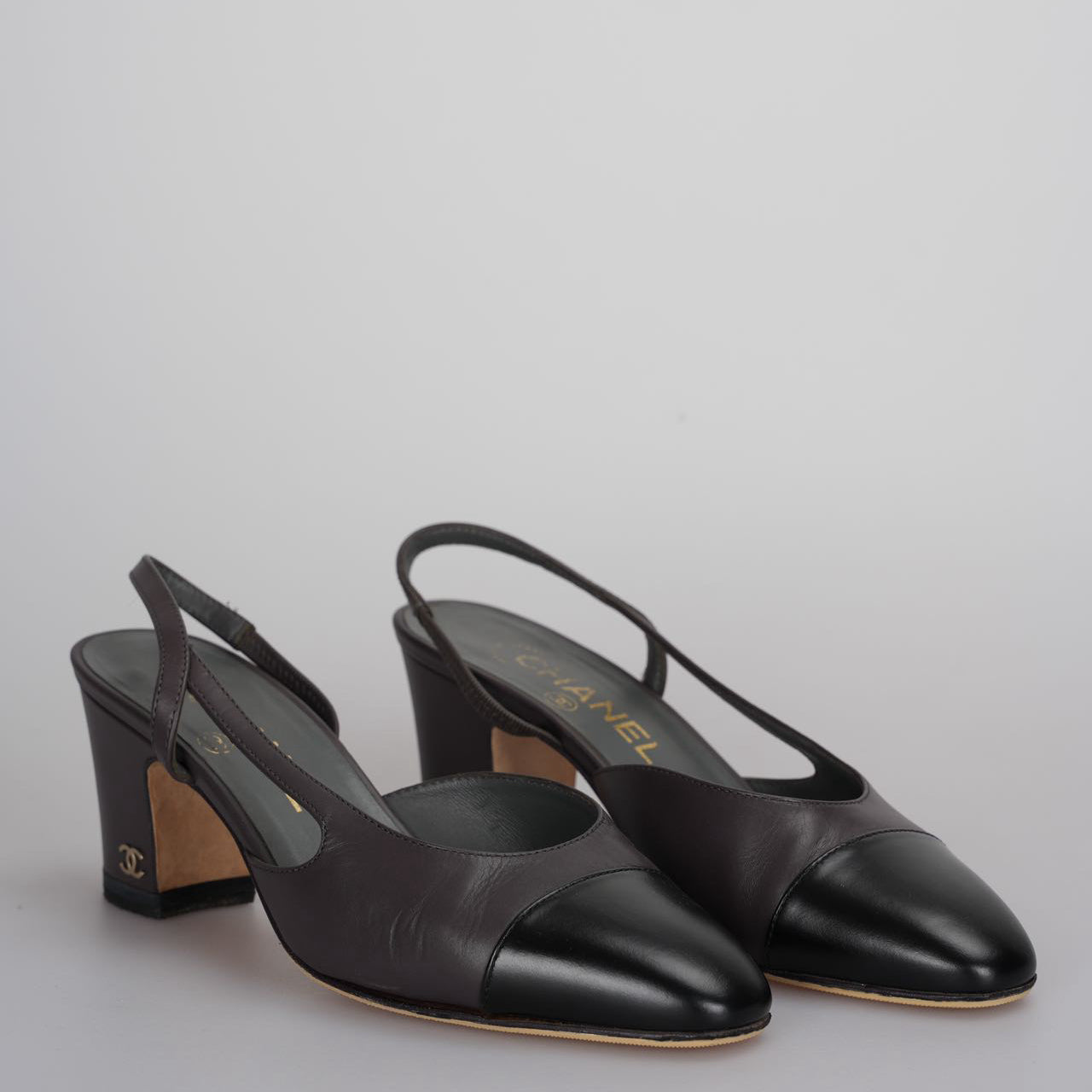Chanel Black Brown Slingback Pumps with CC logo 35