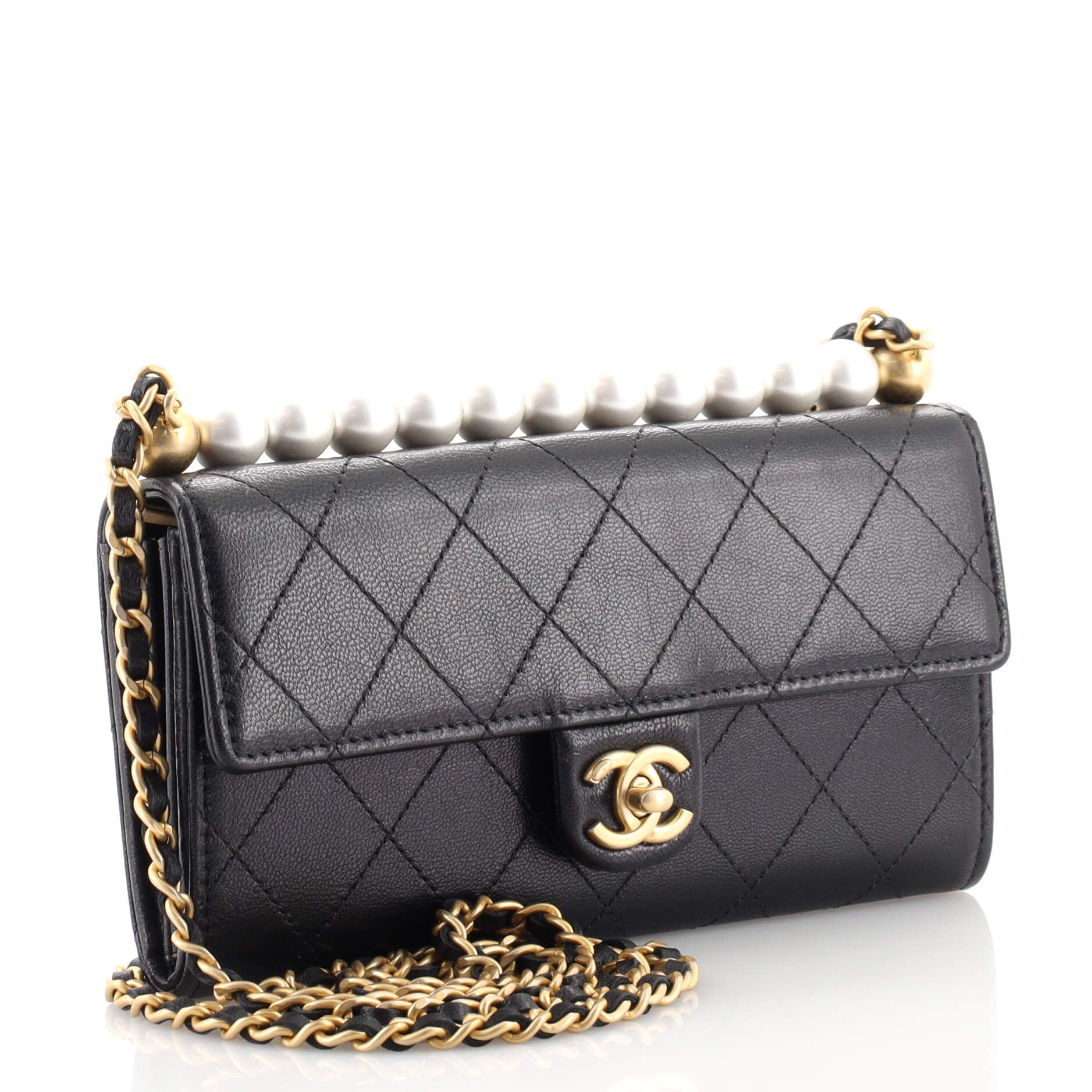 Chic Pearls Clutch with Chain Quilted Goatskin
