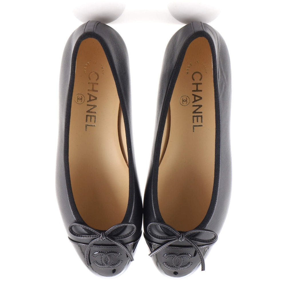 Women's CC Cap Toe Bow Ballerina Flats Leather and Patent