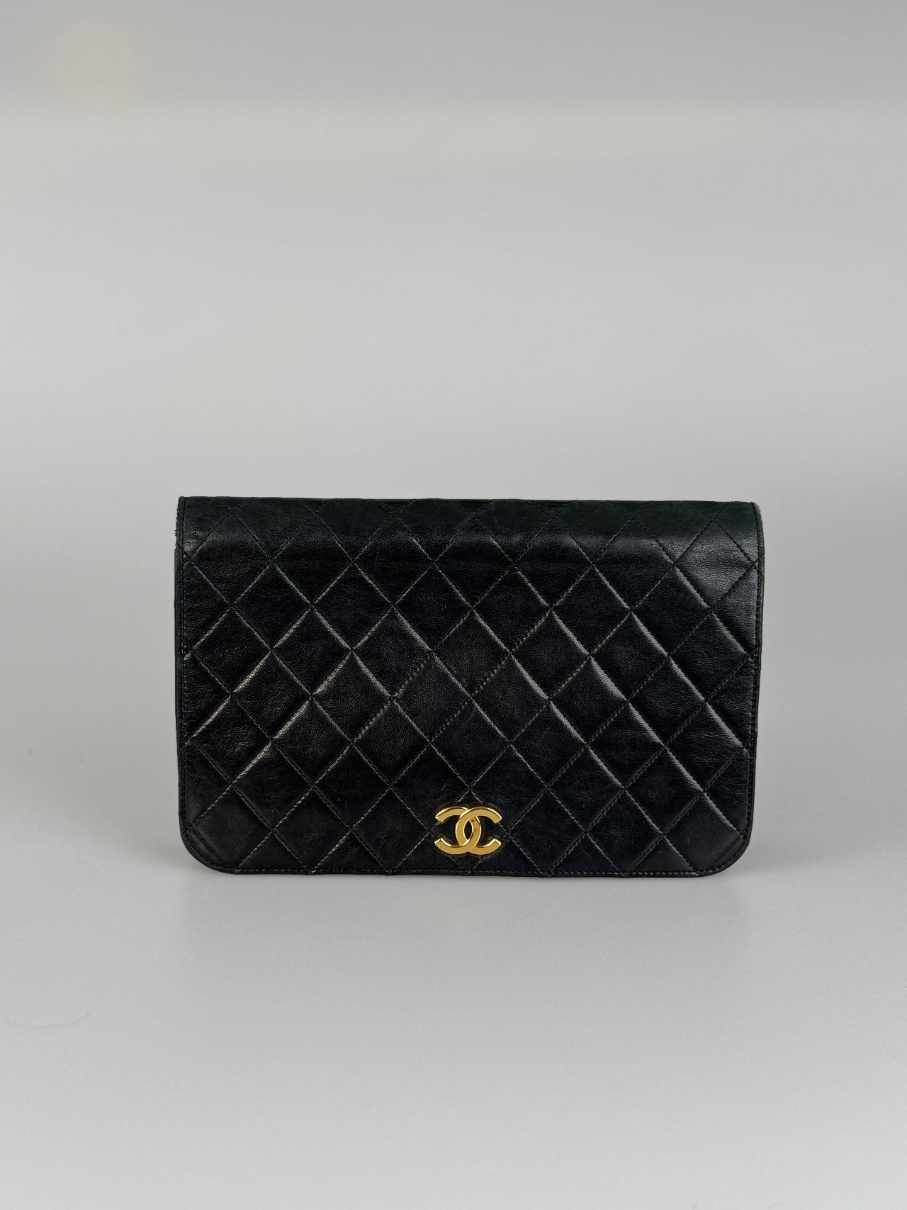 Chanel Vintage Matelassé Lambskin Shoulder Bag in Black with 24 k Gold Hardware
