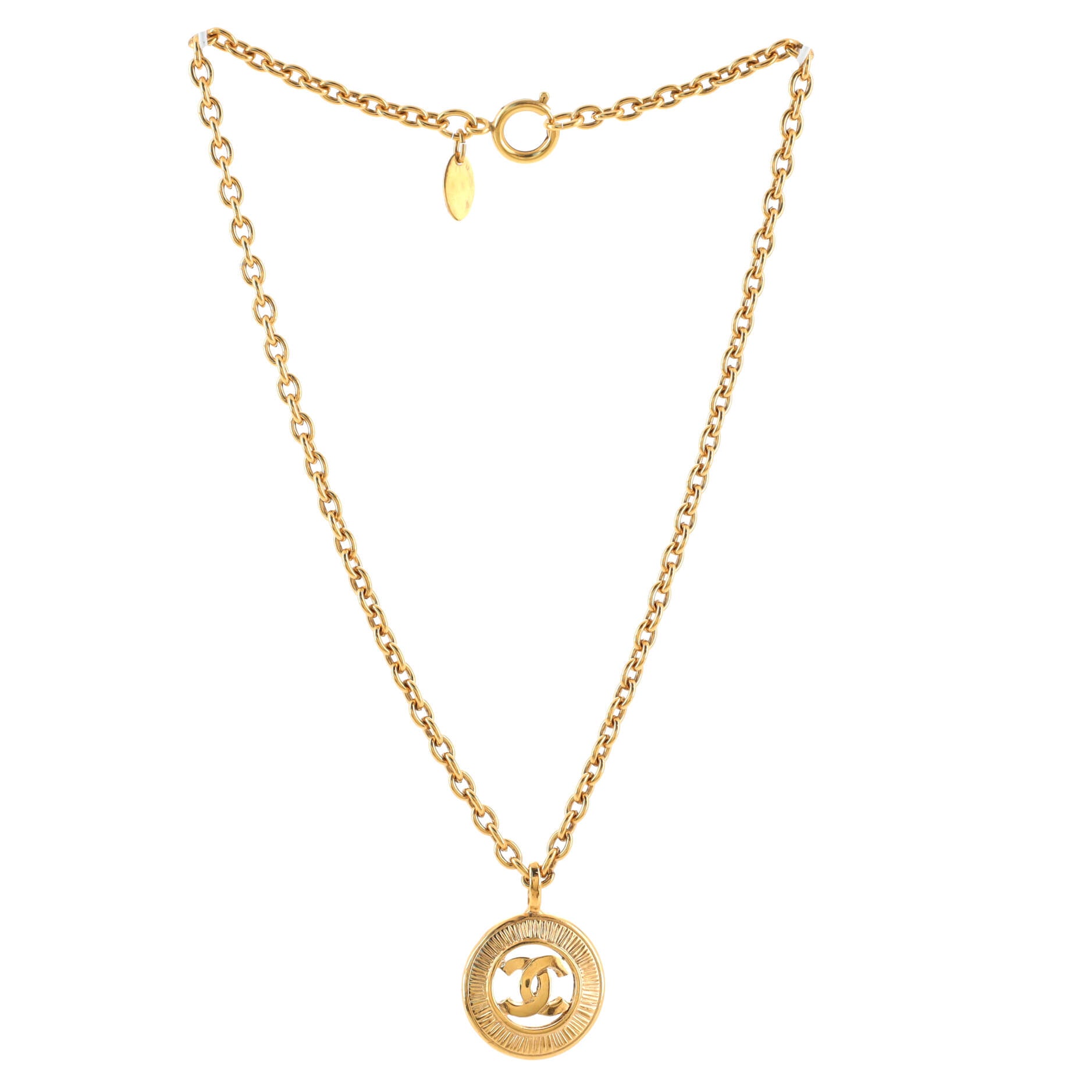 Vintage CC Round Pendant Necklace Metal