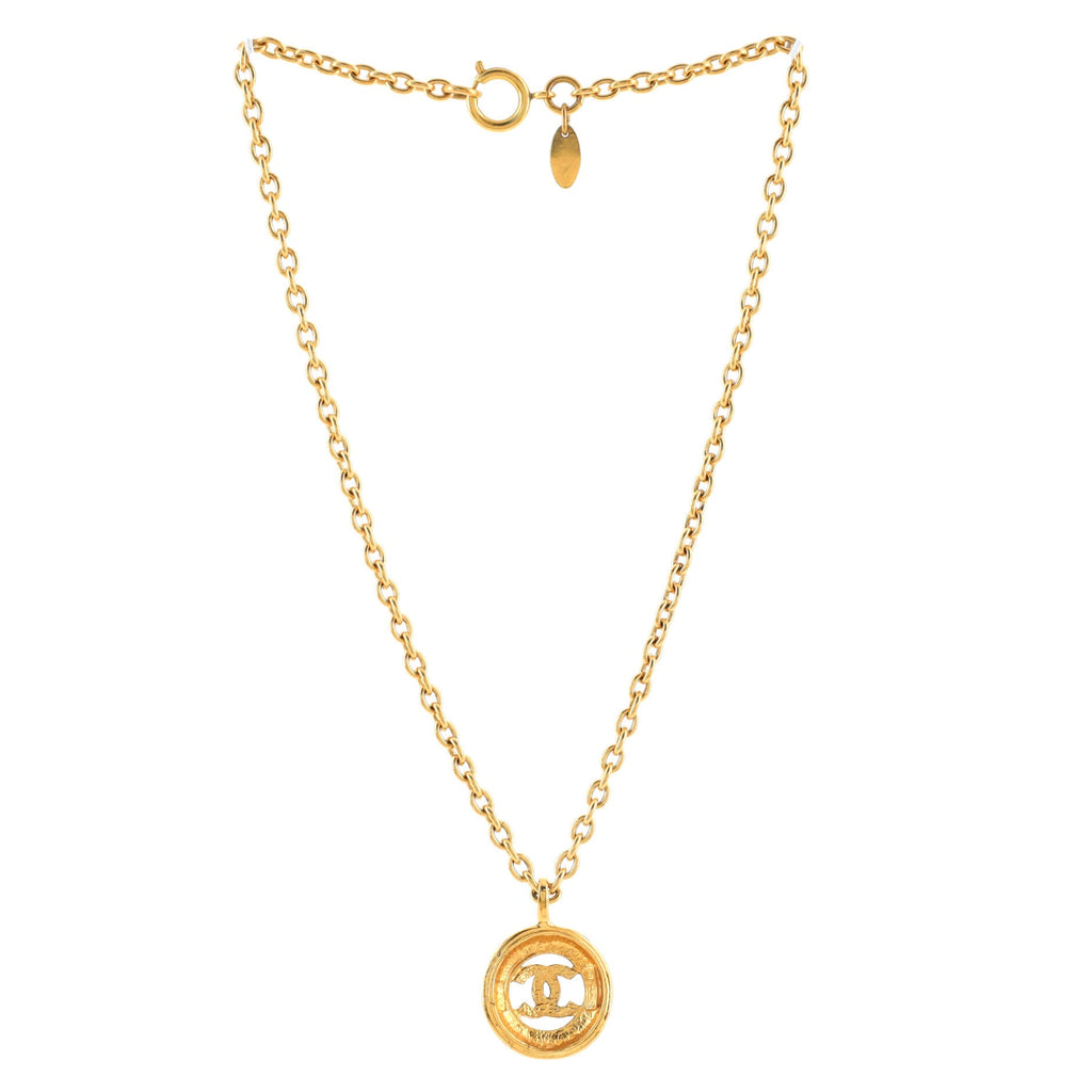 Vintage CC Round Pendant Choker Necklace Metal