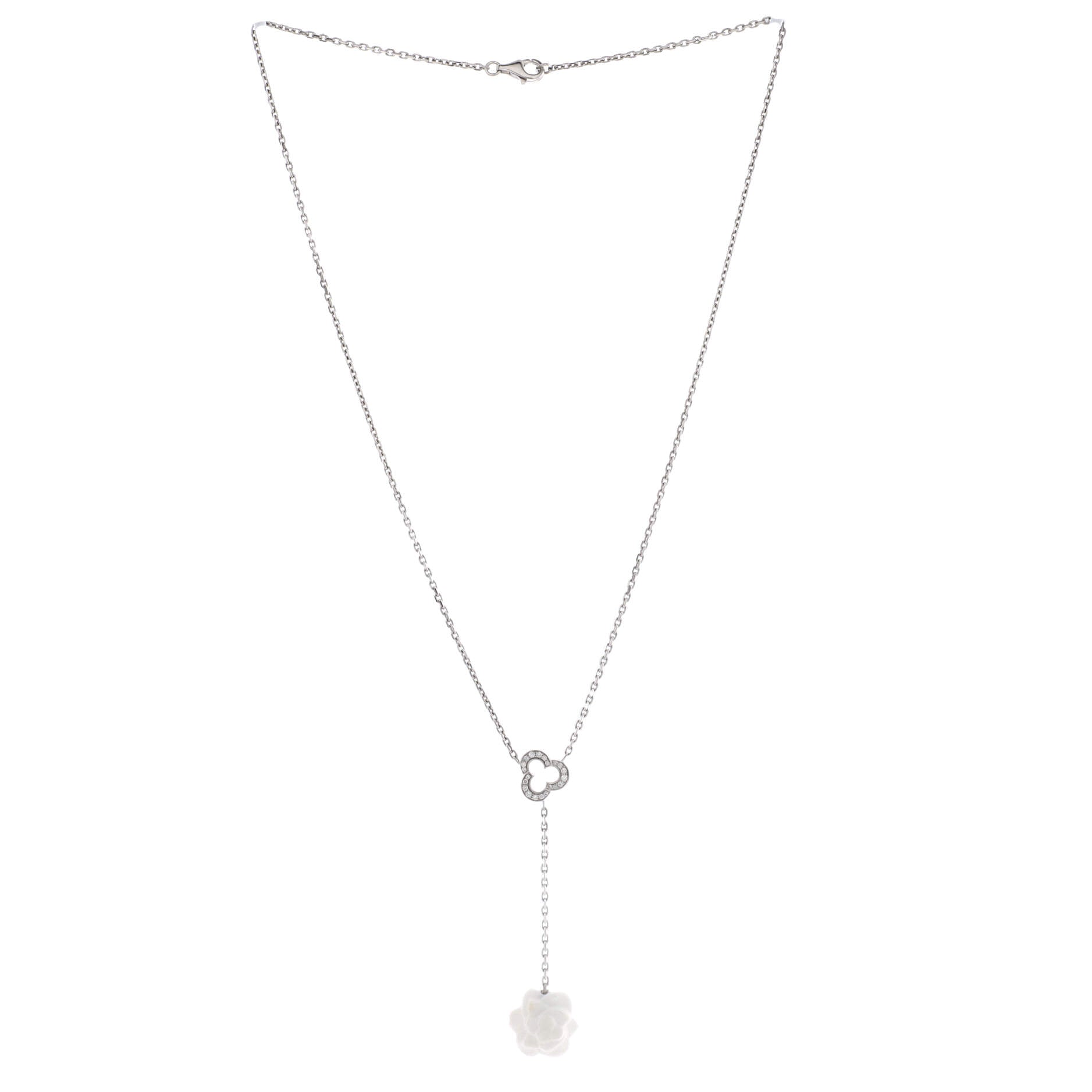 Camelia Sculpte Lariat Necklace 18K White Gold with Diamonds and Agate
