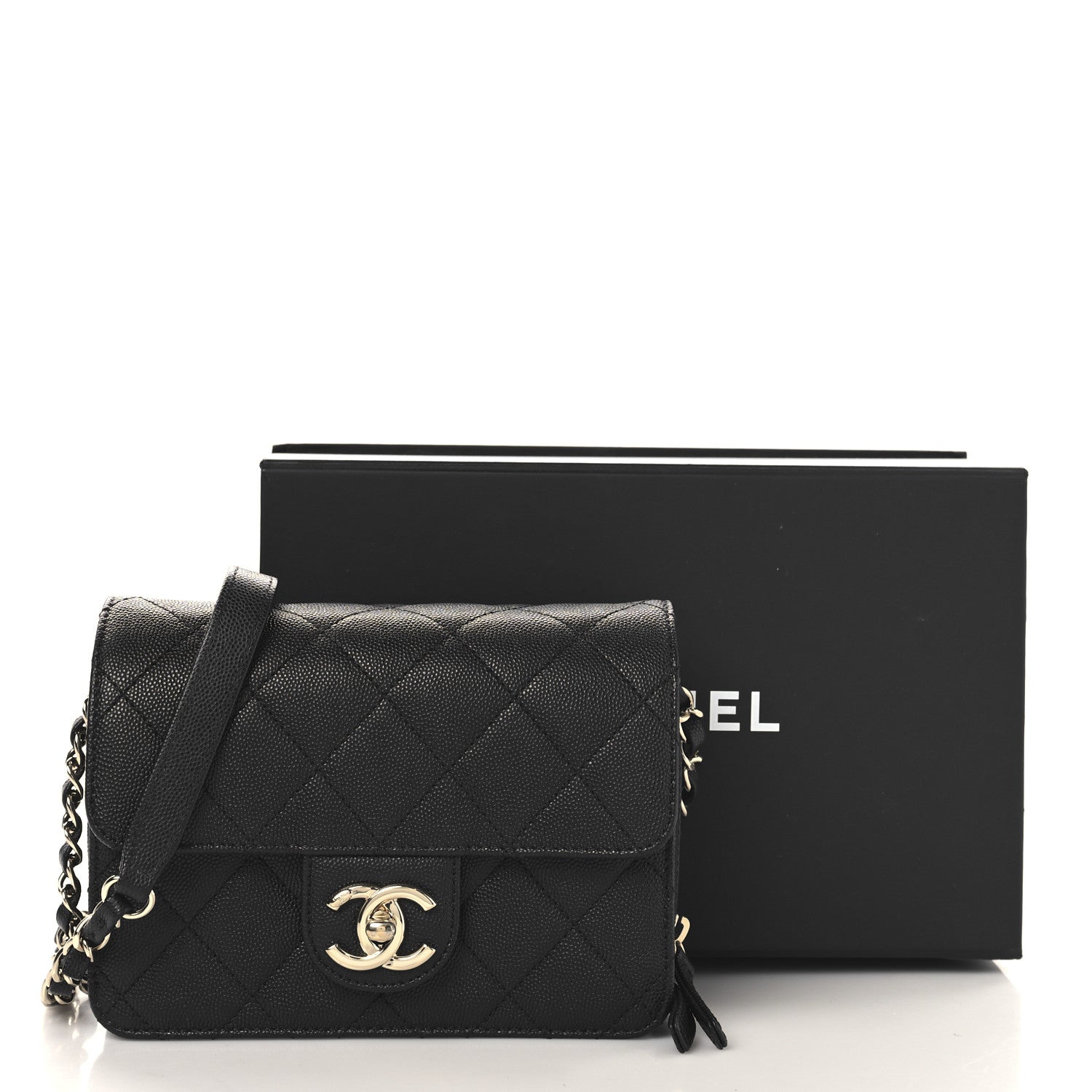 Caviar Quilted Like A Wallet Flap Black